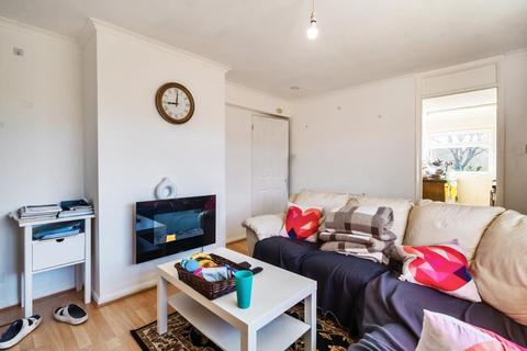 2 bedroom maisonette for sale, Aylesbury,  Buckinghamshire,  HP20