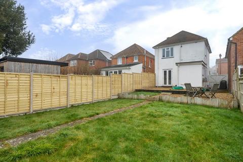 9 Cornwall Road, Southampton, SO18 2AS