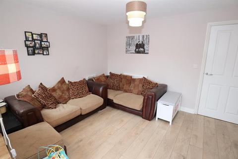 3 bedroom townhouse to rent, Cedar Road, Nuneaton