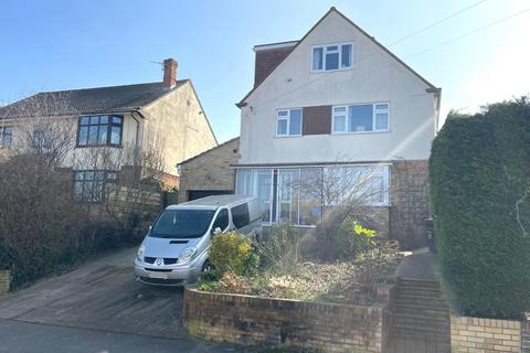 3 bedroom detached house for sale, Queens Road, Street