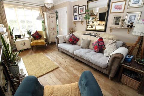 3 bedroom terraced house for sale, West Way, Wick