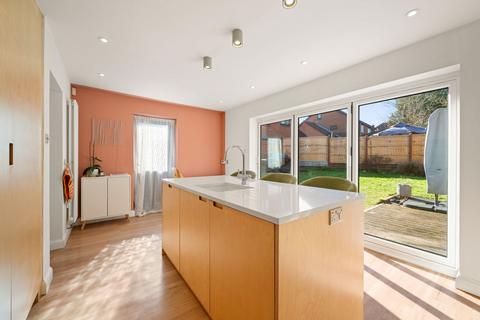 4 bedroom detached house for sale, Paxton Close, Hatch Warren