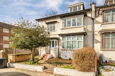 2 bedroom flat for sale, Hilldown Road, London SW16