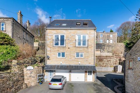 3 bedroom semi-detached house for sale, Longwood Gate, Huddersfield HD3