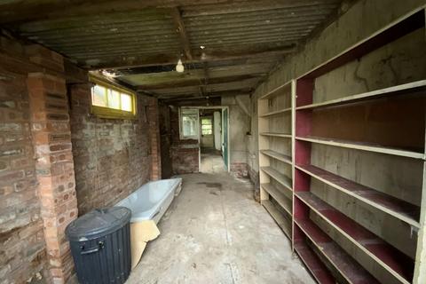 74 Canterbury Road, Penn, Wolverhampton, WV4 4EJ