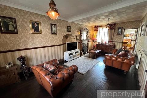 18 Bailey Street, Porth, CF39 0RA
