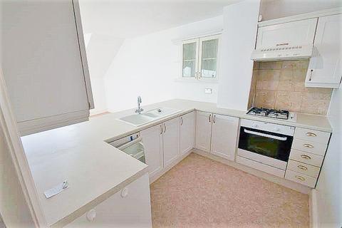 2 bedroom flat for sale, Jevington Gardens, Eastbourne BN21