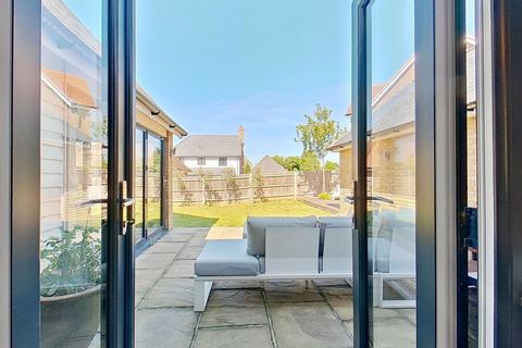 21 Bakers Field, Cliffsend, Ramsgate, CT12 5GH