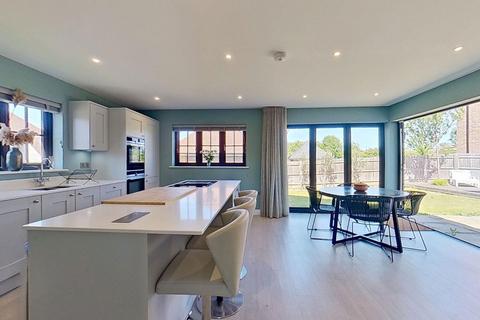 21 Bakers Field, Cliffsend, Ramsgate, CT12 5GH