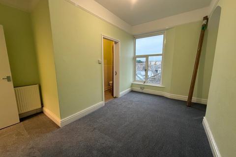 1 bedroom end of terrace house to rent, Orchard Gardens, Teignmouth, TQ14