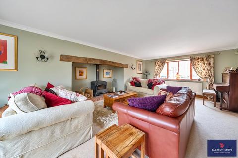 6 bedroom detached house for sale, Badgers Close, Bugbrooke, Northamptonshire, NN7