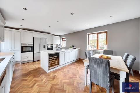6 bedroom detached house for sale, Badgers Close, Bugbrooke, Northamptonshire, NN7
