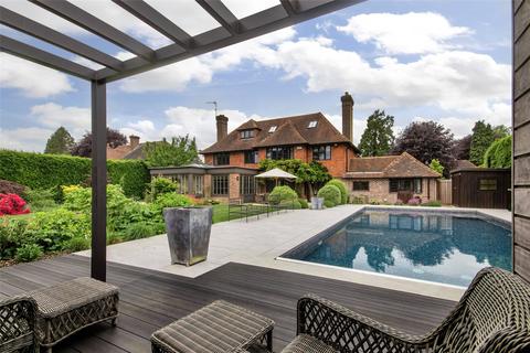 Oakwood Quarry Road, Oxted, RH8 9HF