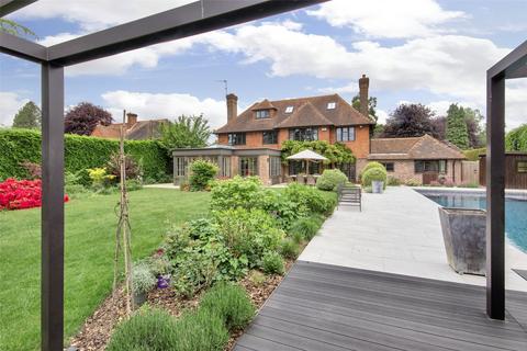 Oakwood Quarry Road, Oxted, RH8 9HF