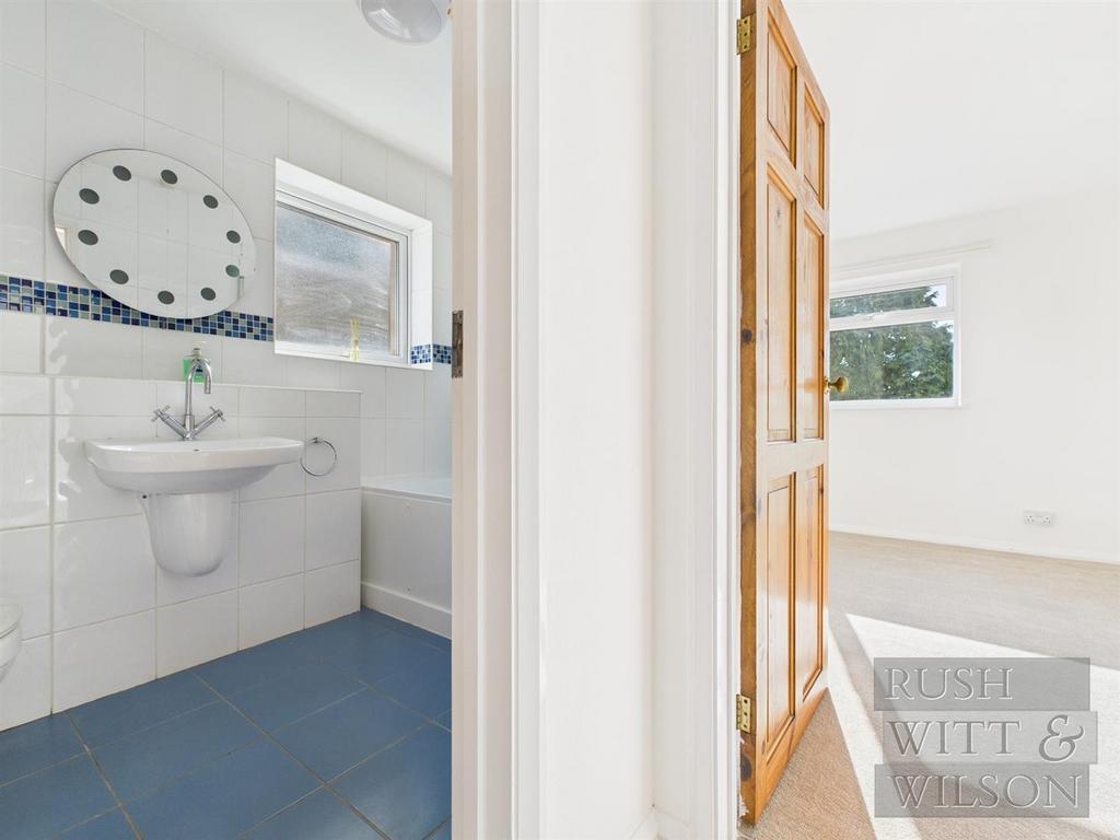 CAM03417 G0-PR0557-STILL009.jpg