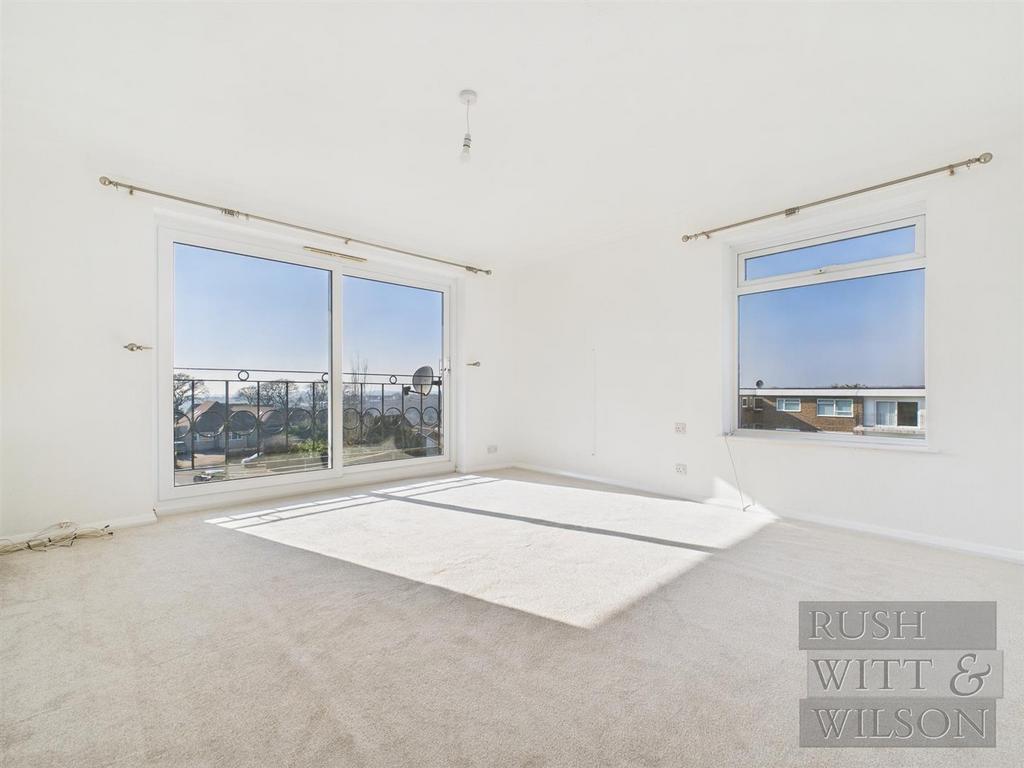 CAM03417 G0-PR0557-STILL003.jpg