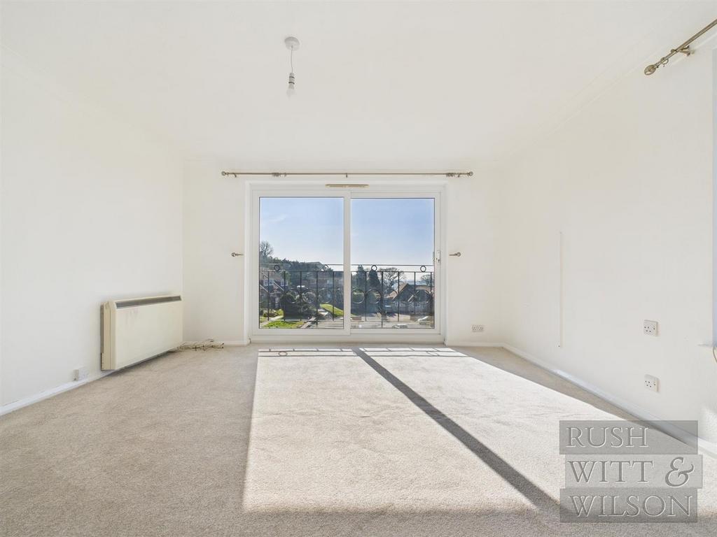 CAM03417 G0-PR0557-STILL004.jpg