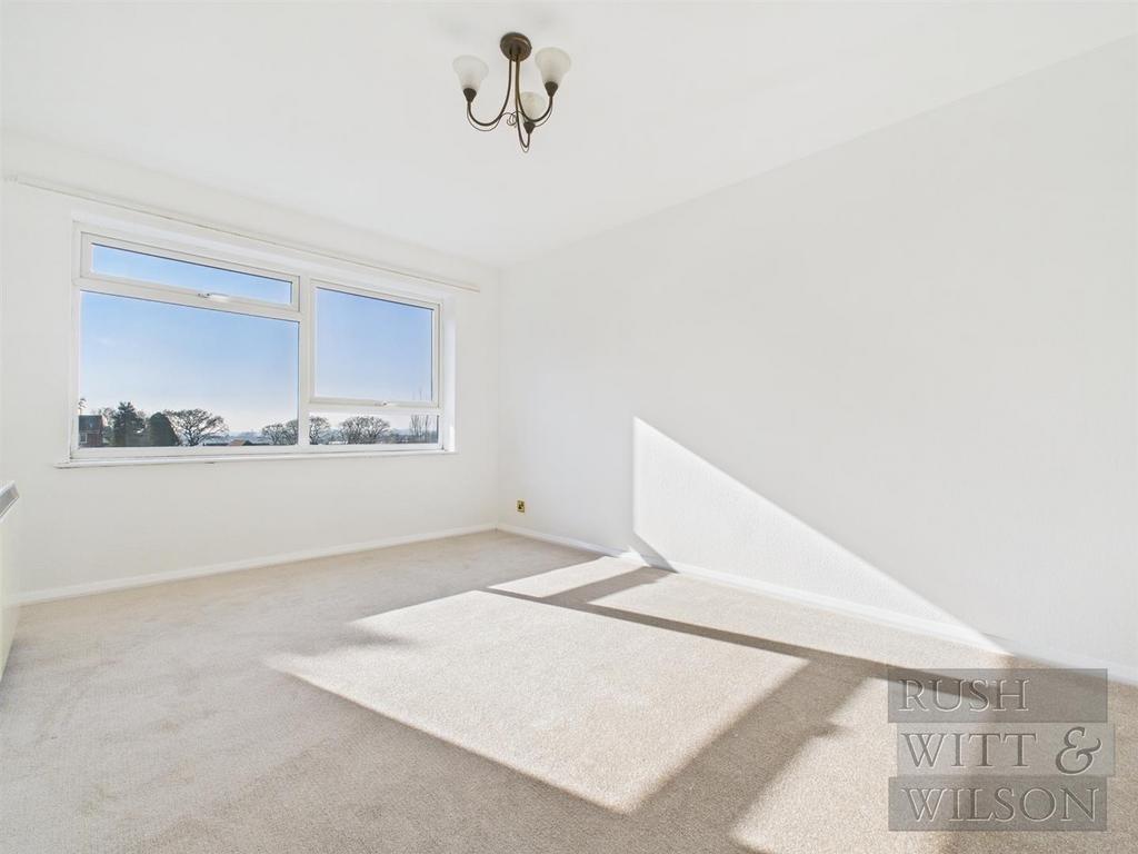 CAM03417 G0-PR0557-STILL012.jpg