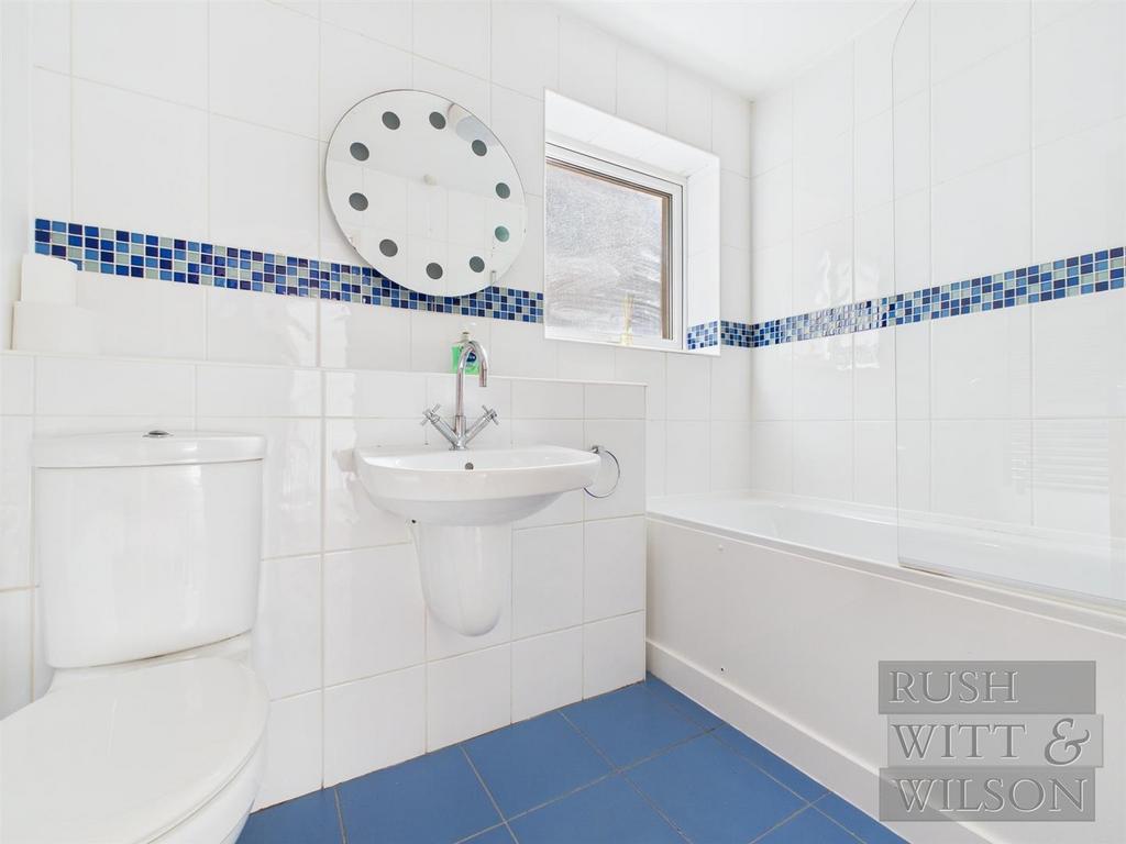 CAM03417 G0-PR0557-STILL010.jpg