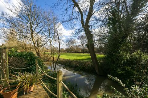 3 bedroom end of terrace house for sale, Oxford Row, Sunbury