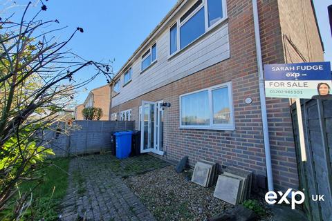 1 bedroom flat for sale, Dawkins Road, Poole BH15