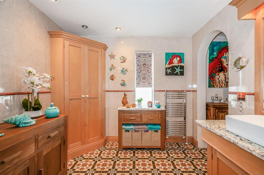 Bathroom / en suite