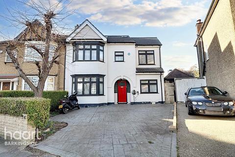 7 bedroom semi-detached house for sale, Crownfield Avenue, Newbury Park