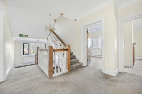 11 Glebe Road, Reading, RG2 7AG