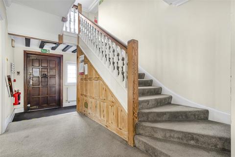 11 Glebe Road, Reading, RG2 7AG