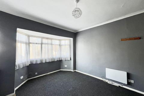 1 bedroom apartment to rent, 1587a London Road, Leigh-On-Sea