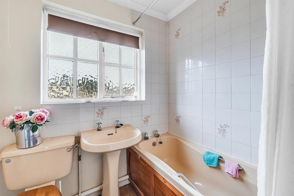 24 Alfred Way.17.JPG