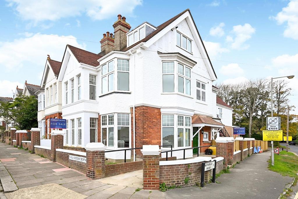 Withdean Road, Brighton, East Sussex... 1 bed flat - £1,200 pcm (£277 pw)