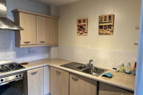 2 bedroom apartment to rent, Manchester, Manchester M22