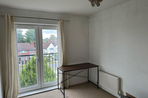 2 bedroom apartment to rent, Manchester, Manchester M22