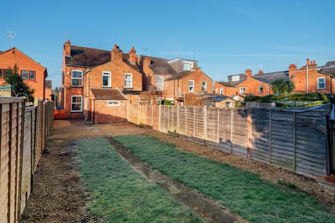 3 bedroom semi-detached house for sale, Worcester WR2