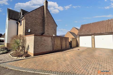 4 bedroom detached house for sale, Chatsfield, Werrington, Peterborough, PE4