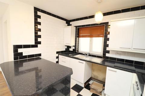 3 bedroom end of terrace house to rent, Arbury Avenue, Bedworth