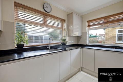 5 bedroom detached house for sale, Woodford Green IG8