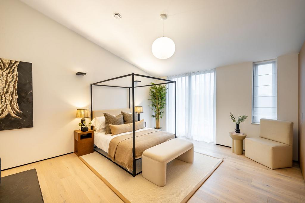 Guest bedroom