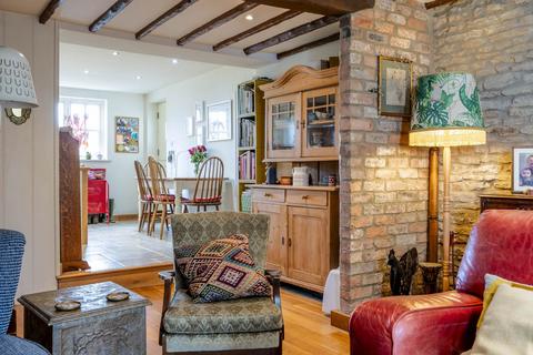 2 bedroom cottage for sale, Burford Road, Chipping Norton