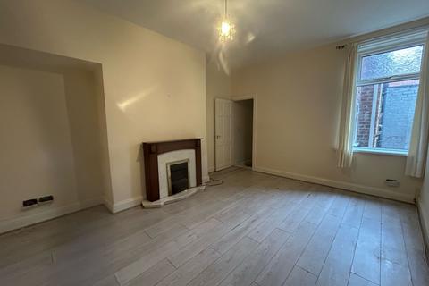 2 bedroom flat to rent, Talbot Road, South Shields, NE34