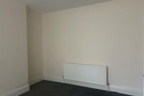 2 bedroom flat to rent, Talbot Road, South Shields, NE34