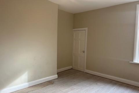 2 bedroom flat to rent, Talbot Road, South Shields, NE34