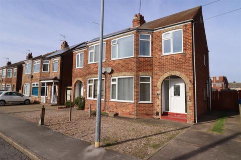 3 bedroom semi-detached house to rent, 18 Westfield Avenue Beverley