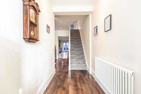 54a Queen Street, Worthing, BN14 7BJ