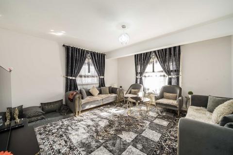 2 bedroom flat for sale, Churchfield Road, London W3