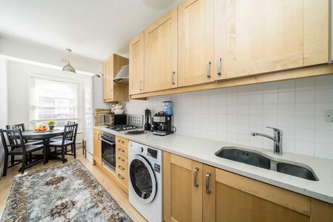 2 bedroom flat for sale, Churchfield Road, London W3