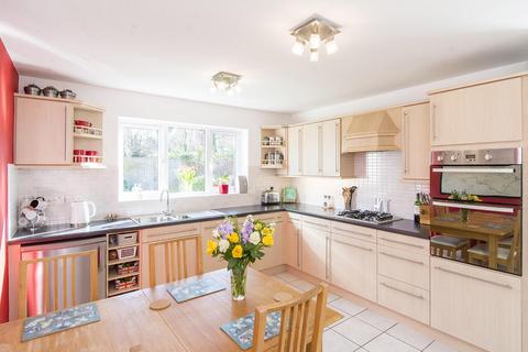 4 bedroom detached house for sale, Beamont Close, Lutterworth