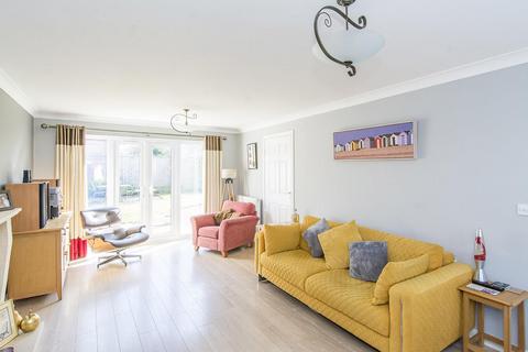 11 Beamont Close, Lutterworth, LE17 4GE