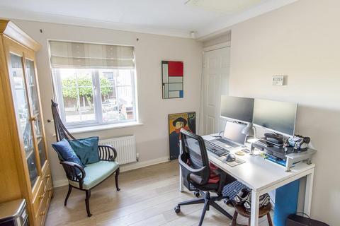 11 Beamont Close, Lutterworth, LE17 4GE